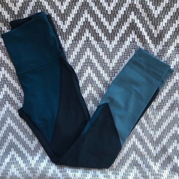 lululemon athletica Pants - Lululemon leggings (Wunder under)